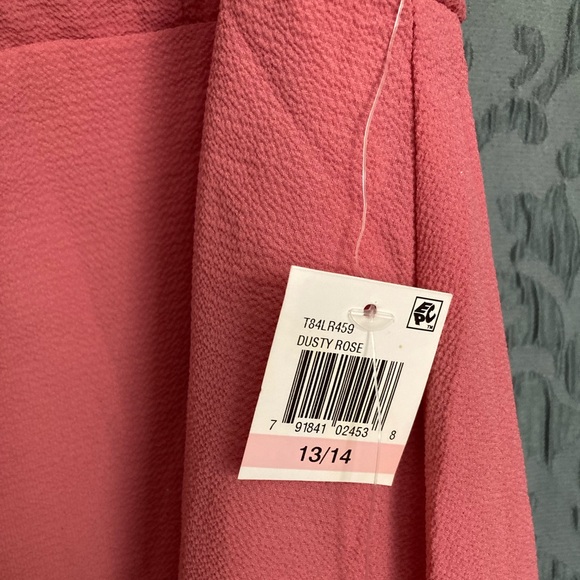 B Darlin | NWT Women’s Flounce-Hem A-Line Dress - Picture 8 of 10